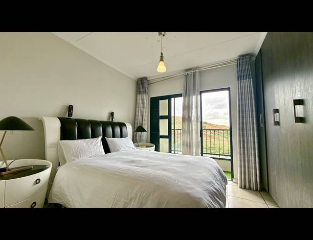 2 BEDROOM APARTMENT FOR SALE IN OAKDENE